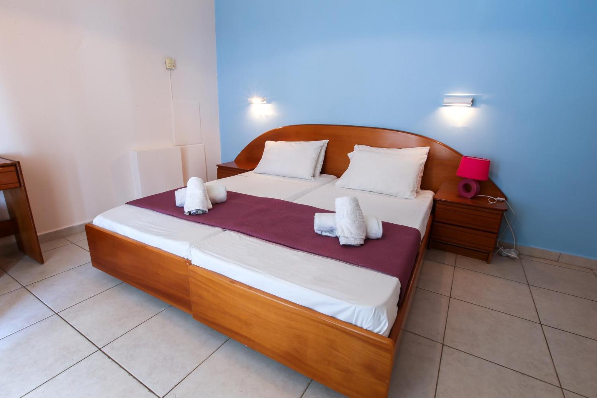 S&C Kosmos Beach Resort 로다 외부 사진
