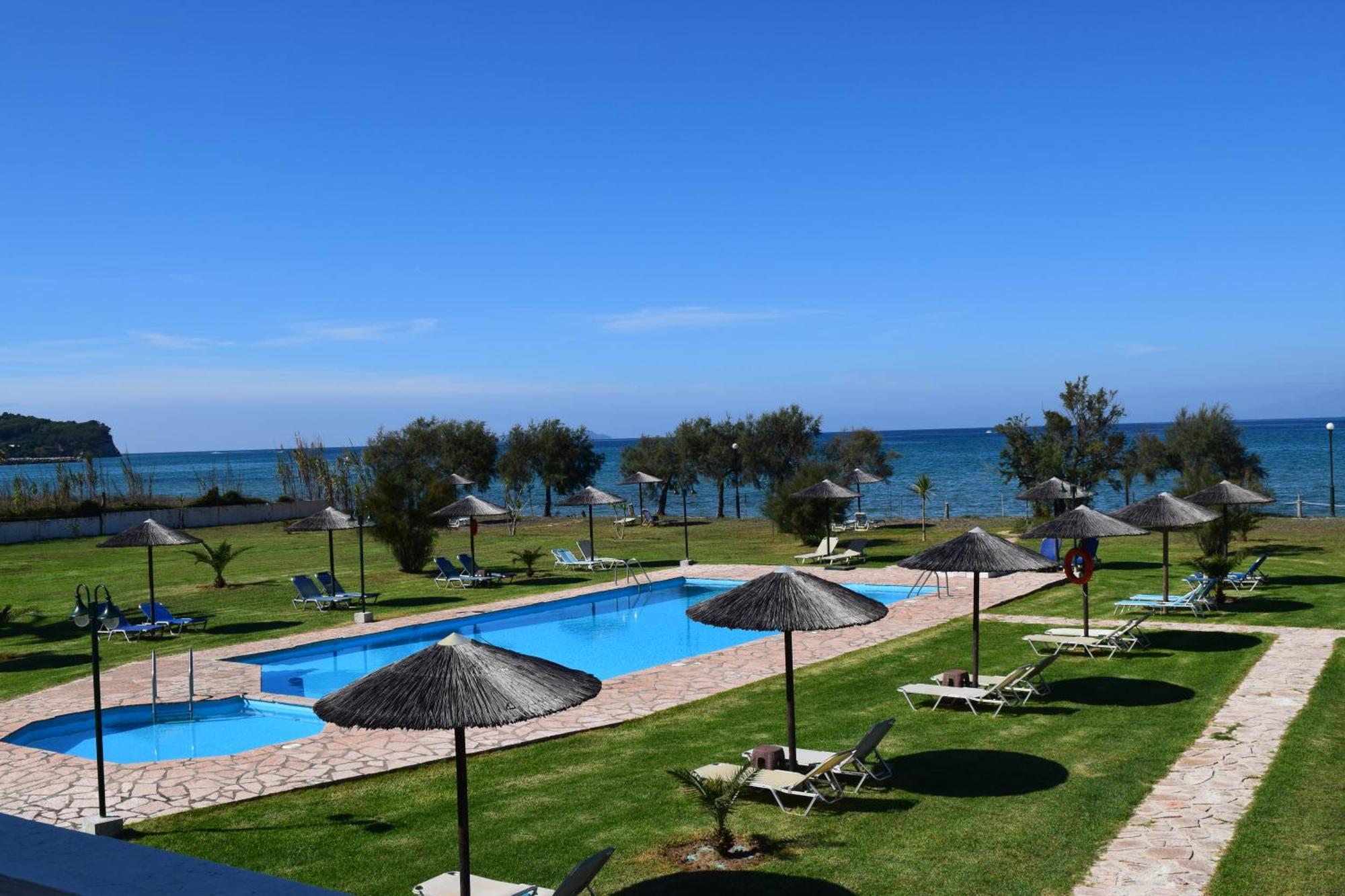 S&C Kosmos Beach Resort 로다 외부 사진