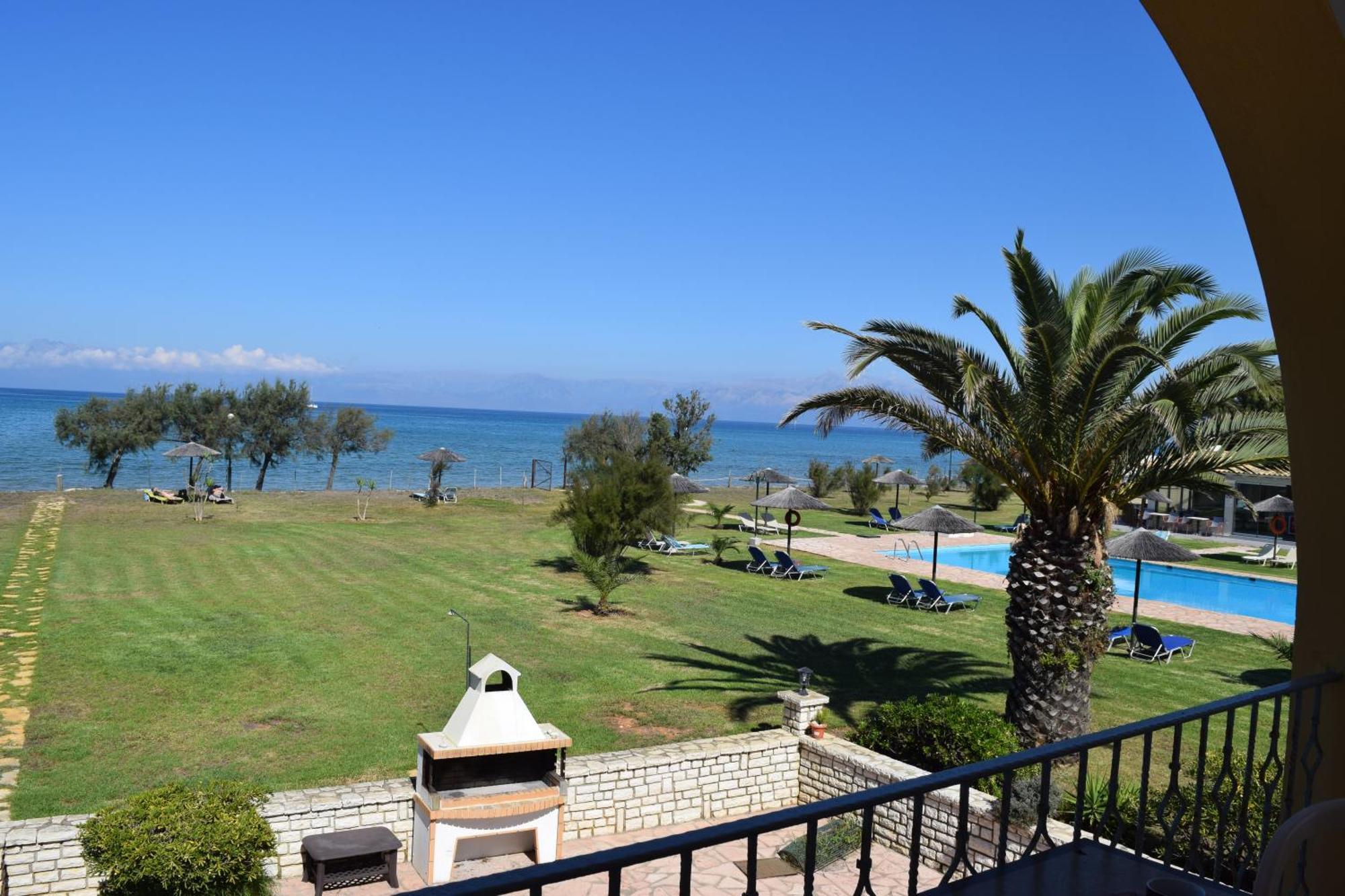S&C Kosmos Beach Resort 로다 외부 사진